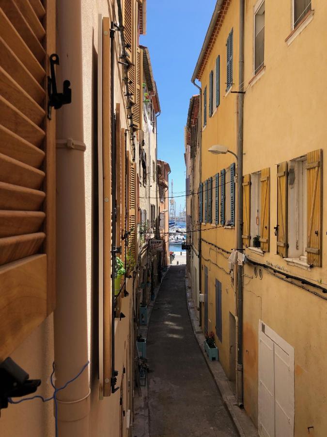 A La