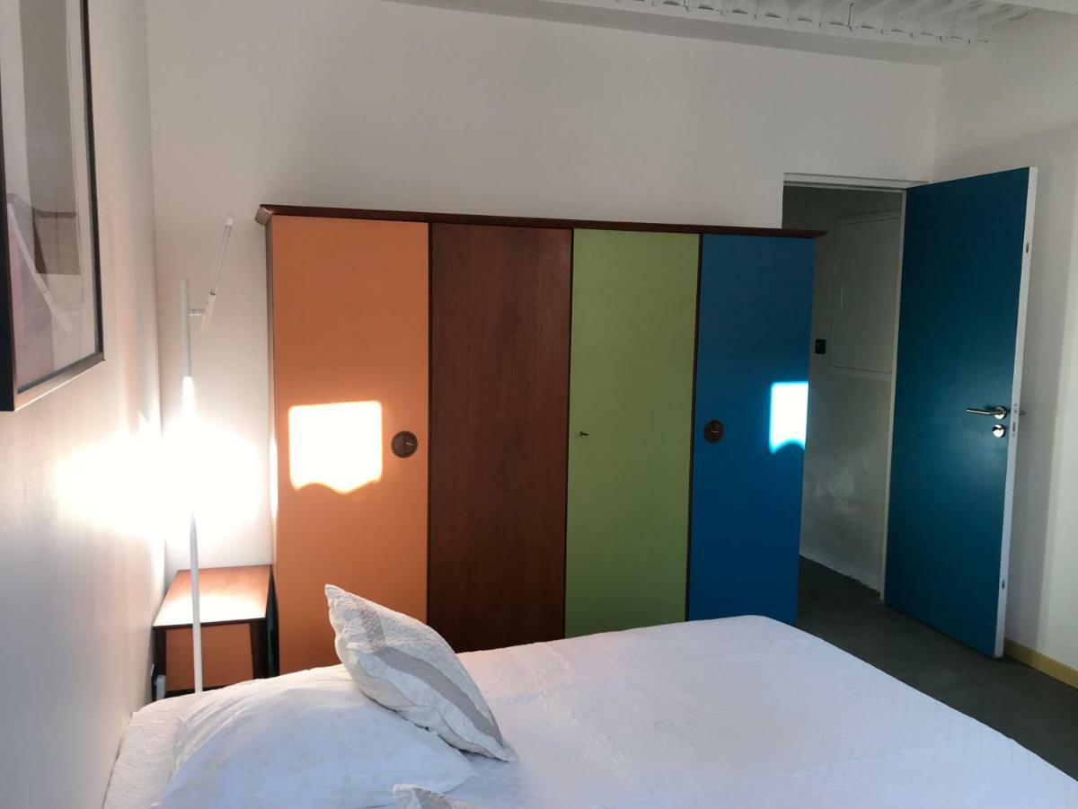 A La Apartment *