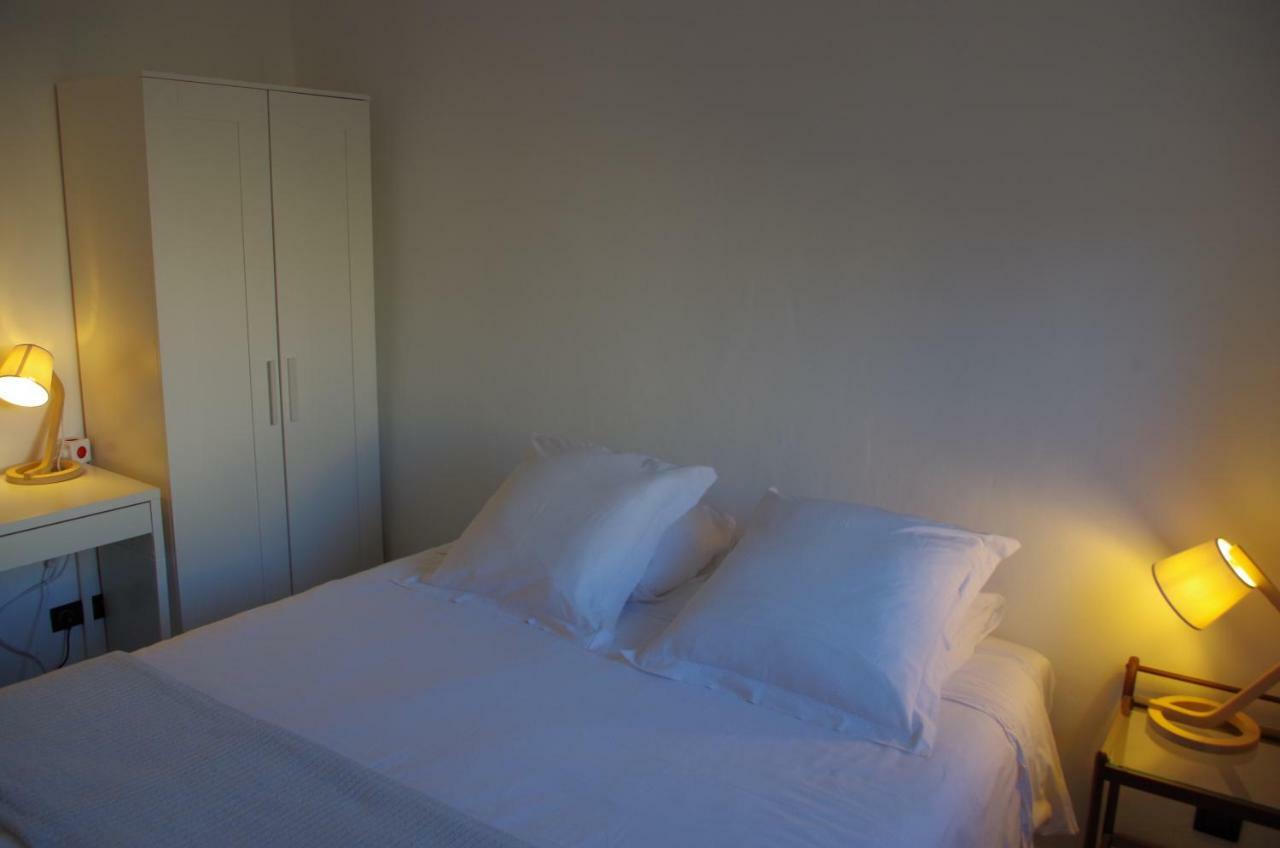 Apartment A La *