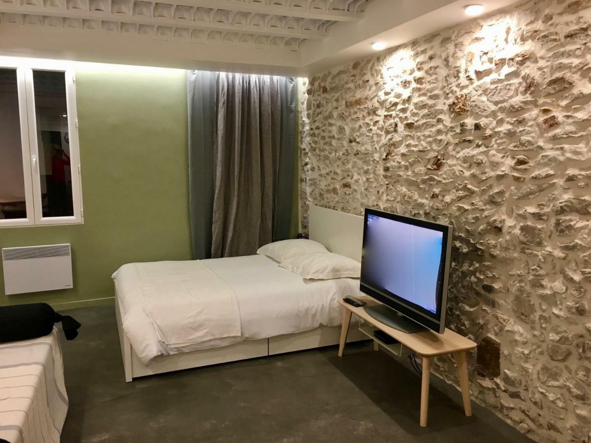 Appartement A La *
